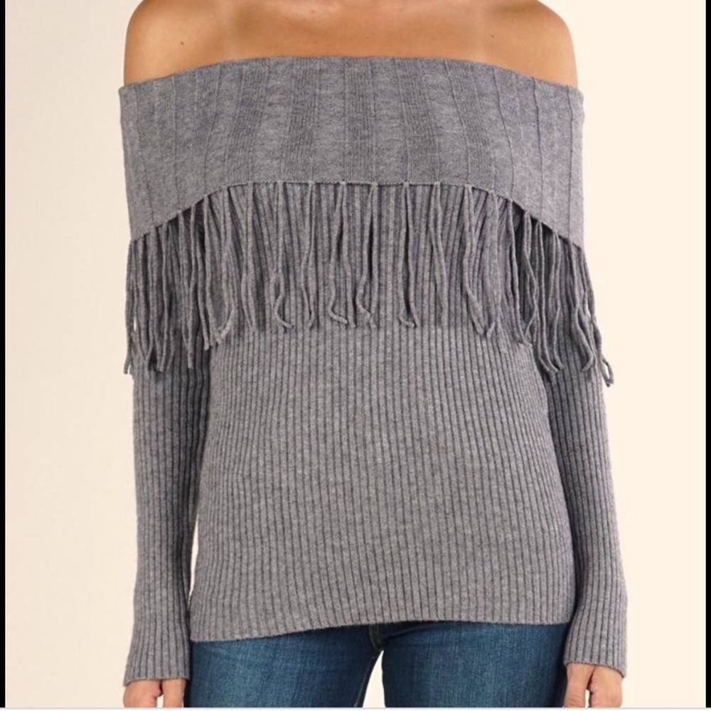 Lovestich off shoulder sweater